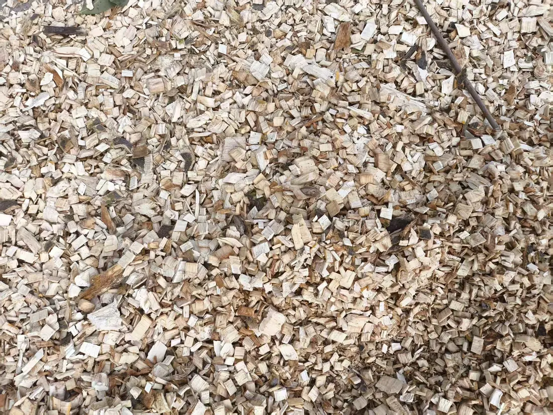 Fine shredded wood and bark material